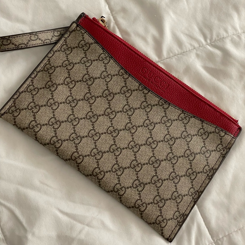 Inspired wristlet